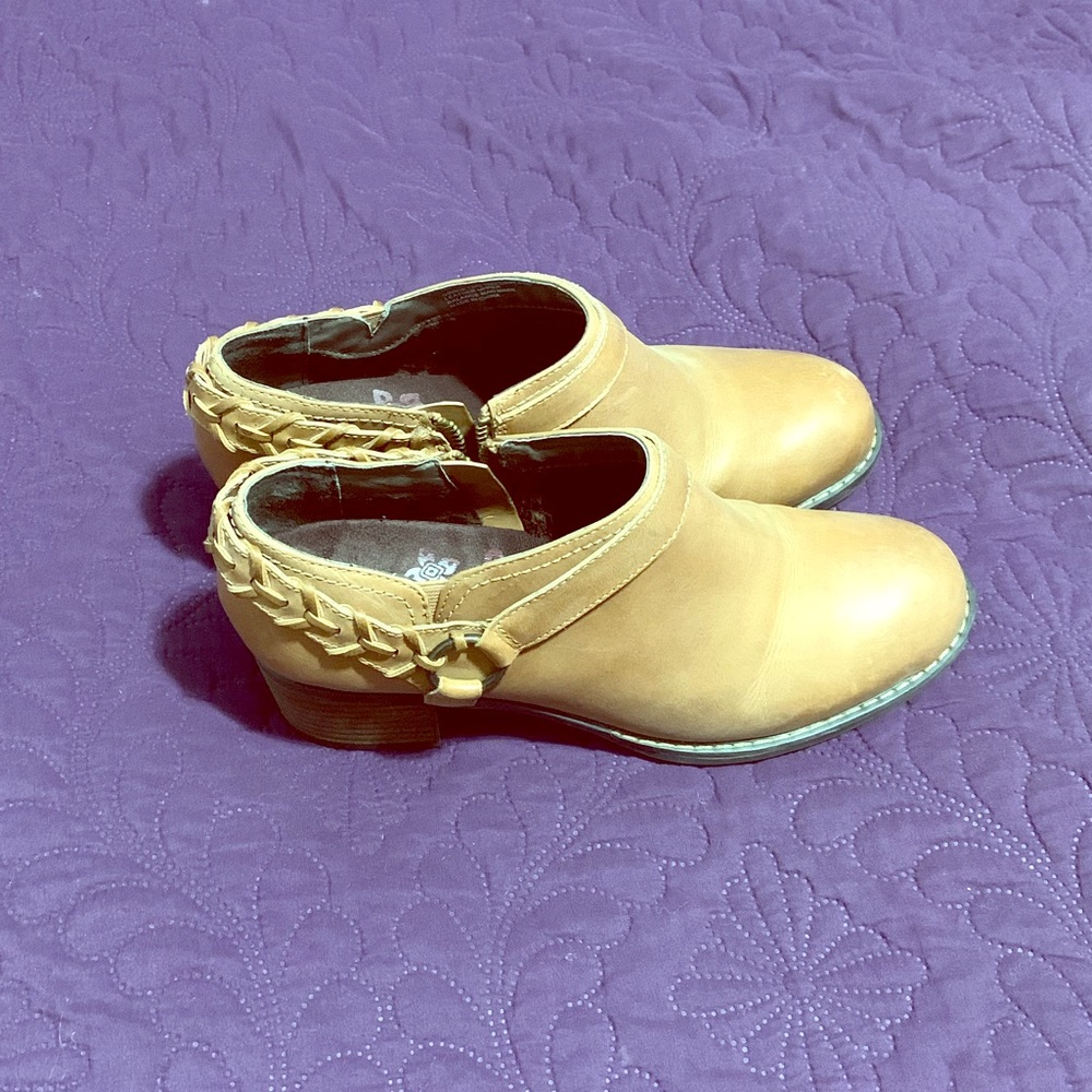 Tara M Ginnie Booties